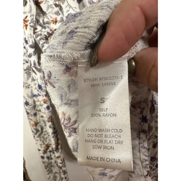 Sadie And Sage Women’s Cream Multicolor Peplum Top Long Sleeve Ruffle Size Small - Picture 6 of 6